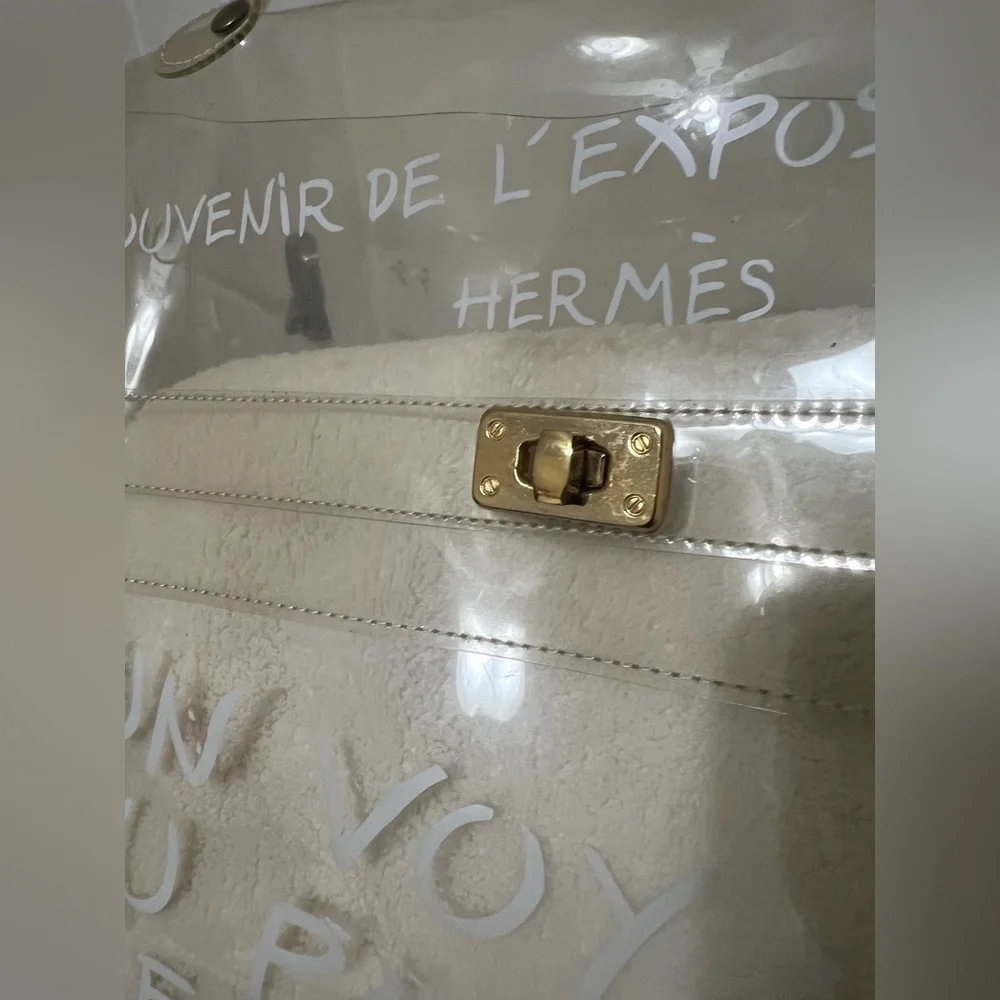 HERMES VINYL SOUVENIR KELLY TRANSPARENT PURSE - Picture 6 of 12